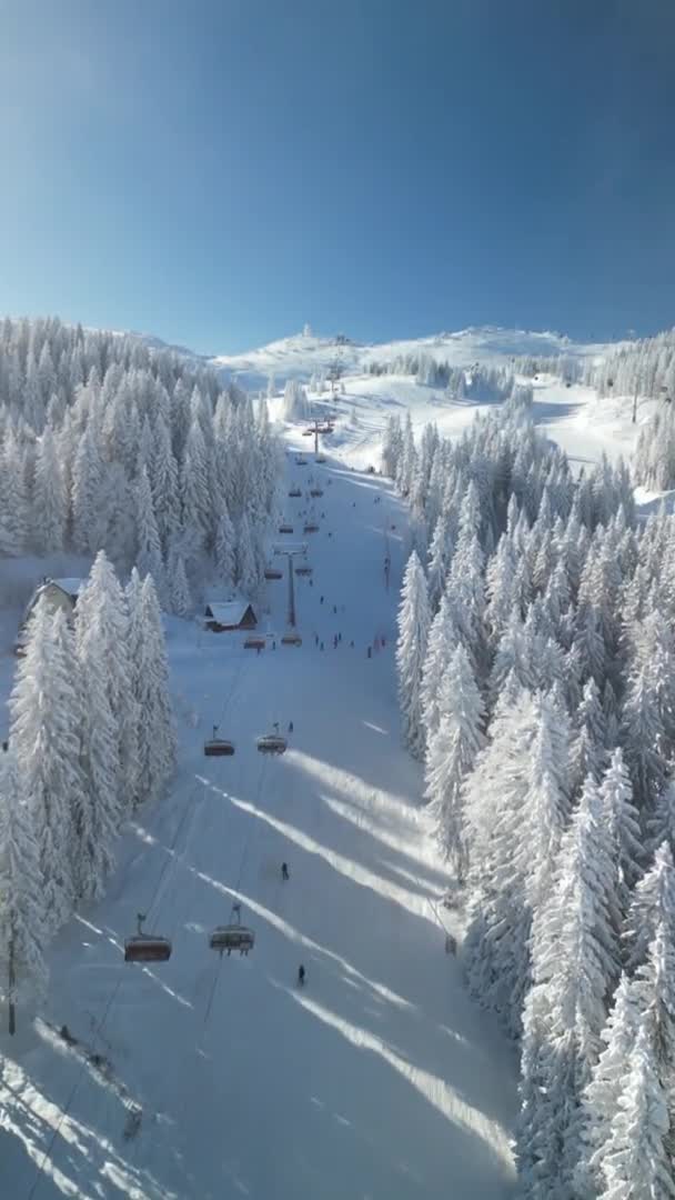 Skigebiet Schnee Skigebiet Den Bergen Luftbild — Stockvideo