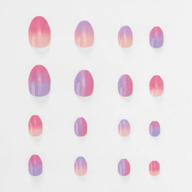 Beyaz arka planda izole edilmiş renkli sahte tırnak yapıştırıcısı seti. Üst Manzara. Kadınlar için takma tırnaklar. farklı moda tırnak şekilleri.