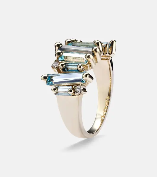 Evlilik teklifleri mücevher ve kırpma yolu. Halka beyaz bir arkaplanda izole edilmiş. Sevgililer günü, düğün, süs yüzükleri. Lütfen portföyümdeki benzer resimlere bakın..