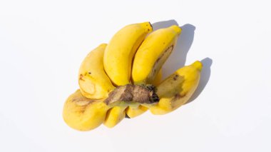 Doğal Aydınlık ve Gölgeli Bir Muz demeti