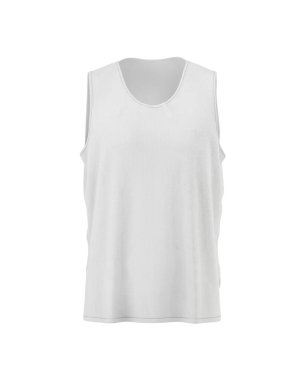 Beyaz arkaplanda kolsuz tişört çalıştırma