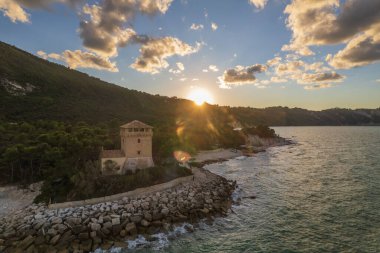 İtalya 'daki Portonovo' nun havadan görünüşü