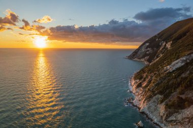 İtalya 'daki Portonovo' nun havadan görünüşü