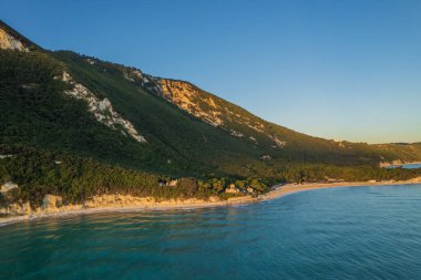 İtalya 'daki Portonovo' nun havadan görünüşü