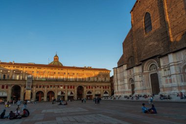Bologna şehrinin mimari manzarası