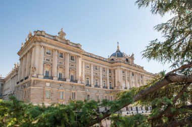 Royal Palace of Madrid görünümünü