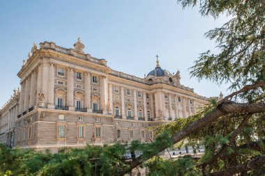 Royal Palace of Madrid görünümünü