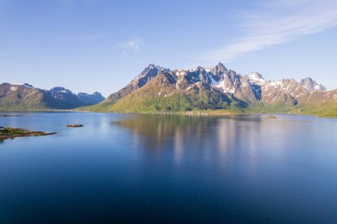 Kuzey Norveç 'teki Lofoten adalarının insansız hava aracı görüntüsü