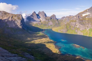 Kuzey Norveç 'teki Moskenesoya Adası manzarası