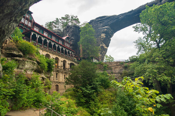 Вид на чешскую брану