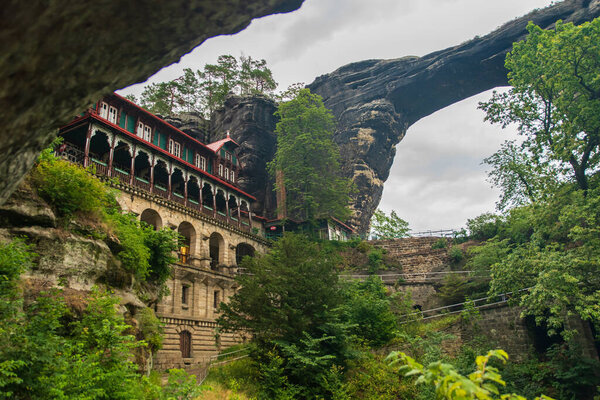 Вид на чешскую брану