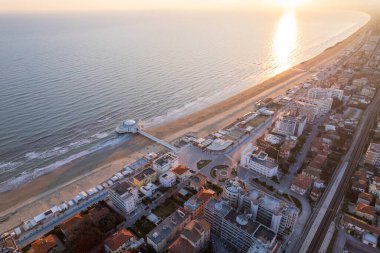Senigallia 'daki İtalyan sahili manzarası