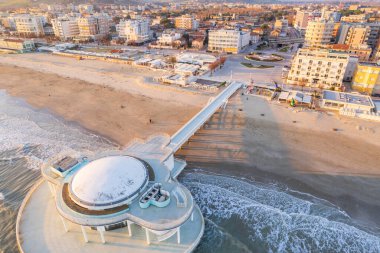 Senigallia 'daki İtalyan sahili manzarası