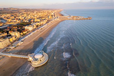 Senigallia 'daki İtalyan sahili manzarası