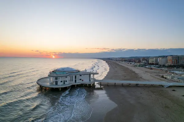 Senigallia 'daki İtalyan sahili manzarası