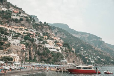 Positano 'daki İtalyan sahili manzarası