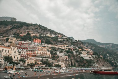 Positano 'daki İtalyan sahili manzarası