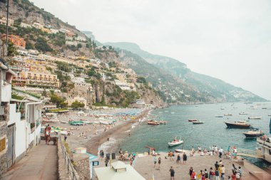 Positano 'daki İtalyan sahili manzarası