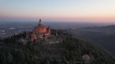 Bologna 'daki Madonna di San Luca' nın hava manzarası