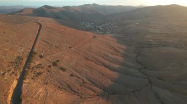 İspanya 'da Fuerteventura' daki dağların havadan görünüşü