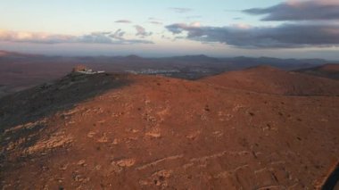 İspanya 'da Fuerteventura' daki dağların havadan görünüşü