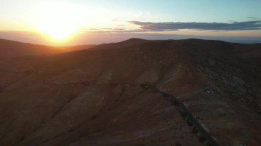 İspanya 'da Fuerteventura' daki dağların havadan görünüşü