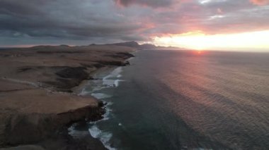 La Pared 'deki Fuerteventura kıyılarının havadan görüntüsü