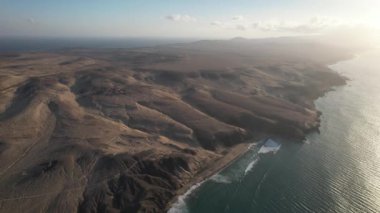 La Pared 'deki Fuerteventura kıyılarının havadan görüntüsü