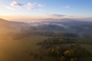 Çek Cumhuriyeti 'nde Rozhledna Ruzenka' nın hava görüntüsü