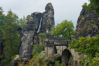 Almanya 'da Sakson İsviçre Parkı' ndaki Bastei manzarası