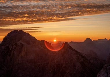 Julian Alpleri 'nin İtalyanca bölümünde Foronon del Buinz' in tepesinden görüntüle