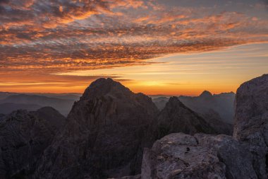 Julian Alpleri 'nin İtalyanca bölümünde Foronon del Buinz' in tepesinden görüntüle
