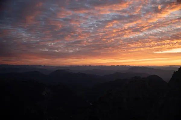 Julian Alpleri 'nin İtalyanca bölümünde Foronon del Buinz' in tepesinden görüntüle