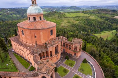Bologna 'daki Madonna di San Luca' nın hava manzarası