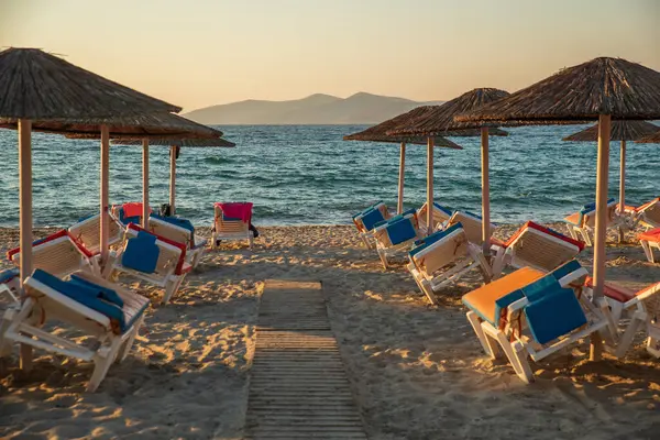 Yunanistan 'ın Kos adasındaki Marmari köyündeki plaj manzarası