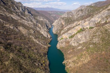 Kuzey Makedonya 'daki Matka Kanyonu' nun hava manzarası