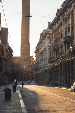 Bologna Caddesi 'nin sabah manzarası