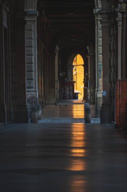 Bologna Caddesi 'nin sabah manzarası