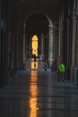 Bologna Caddesi 'nin sabah manzarası