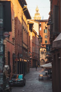 Bologna Caddesi 'nin sabah manzarası