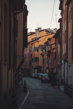 Bologna Caddesi 'nin sabah manzarası