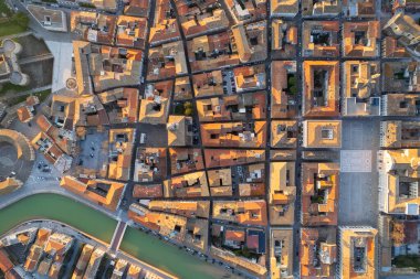 İtalyan kasabası Senigallia 'nın havadan görünüşü