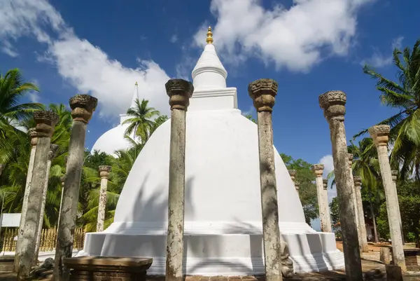 Sela Cetiya stupa Mihintale Budist Tapınağı, Sri Lanka