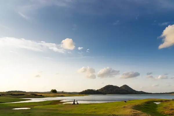 Giritale Gölü, Sri Lanka sihirli saat