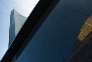 MDR Turm Binası 'nın dış yüzeyi