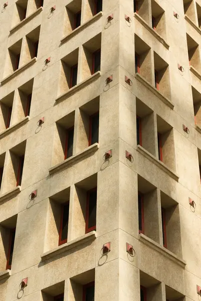 Kuwait City modern binanın cephe