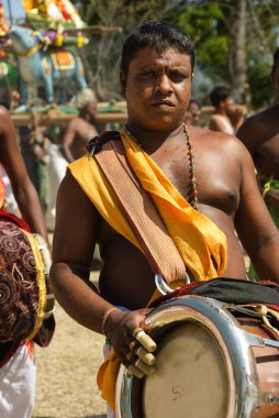 Neervely Vaikaal Tharavai Pillaiyar Tapınağı, Sri Lanka 'da bir Hindu töreni.