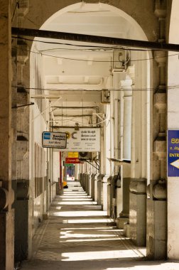 York caddesinin boş atari salonları, Colombo.