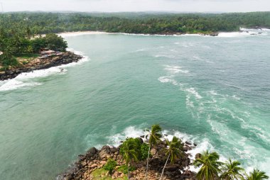 Kayalık kıyı şeridinin havadan görünüşü, Dondra, Sri Lanka