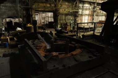 Terk edilmiş endüstriyel dökümhanenin soğuk fırını
